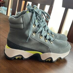 ❄️KINETIC Impact Conquest Plus Women's Waterproof Boot SOREL size 9.5
